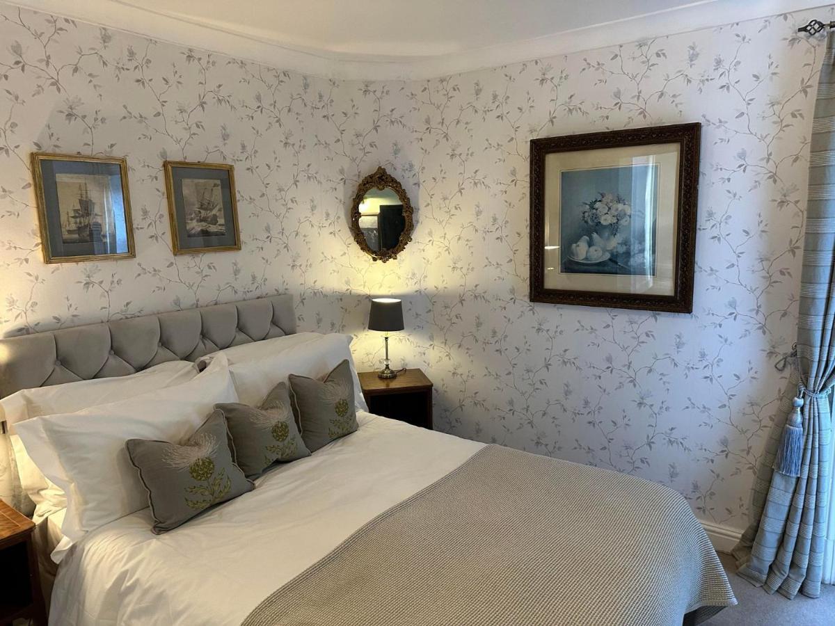 Burford Lodge Hotel - Adults Only Exteriör bild