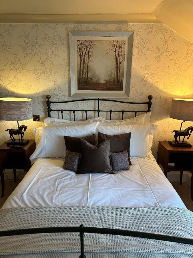 Burford Lodge Hotel - Adults Only Exteriör bild