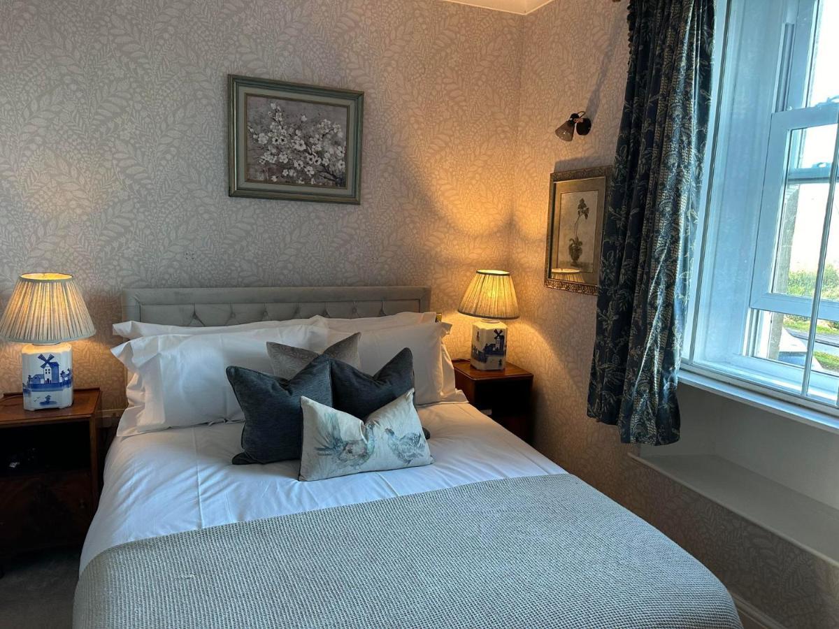 Burford Lodge Hotel - Adults Only Exteriör bild