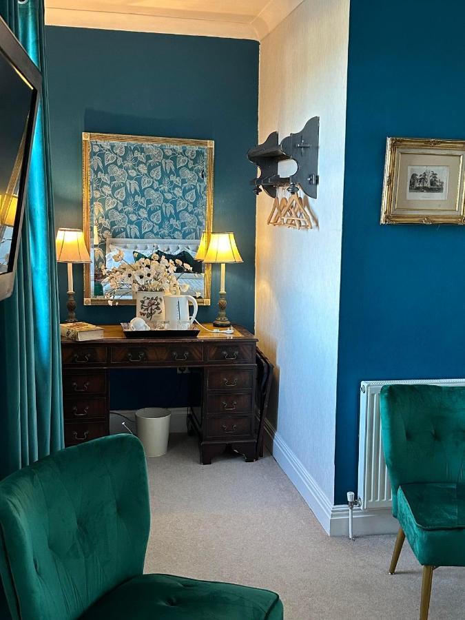 Burford Lodge Hotel - Adults Only Exteriör bild