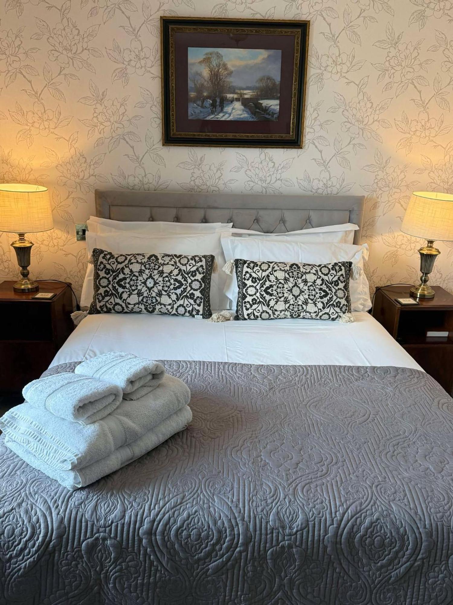 Burford Lodge Hotel - Adults Only Exteriör bild